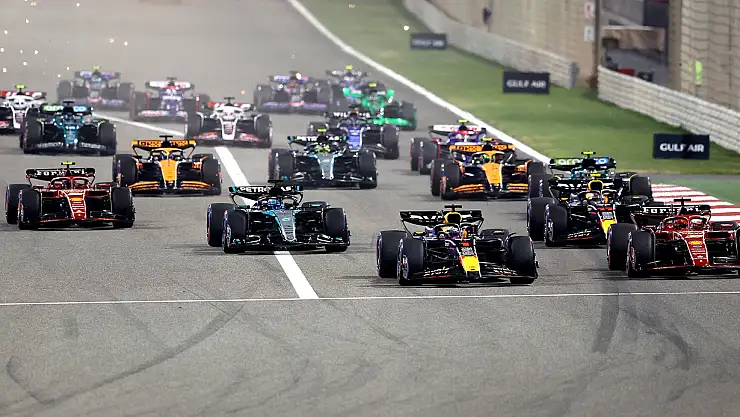 Sezonun ilk yarışı Max Verstappen'in