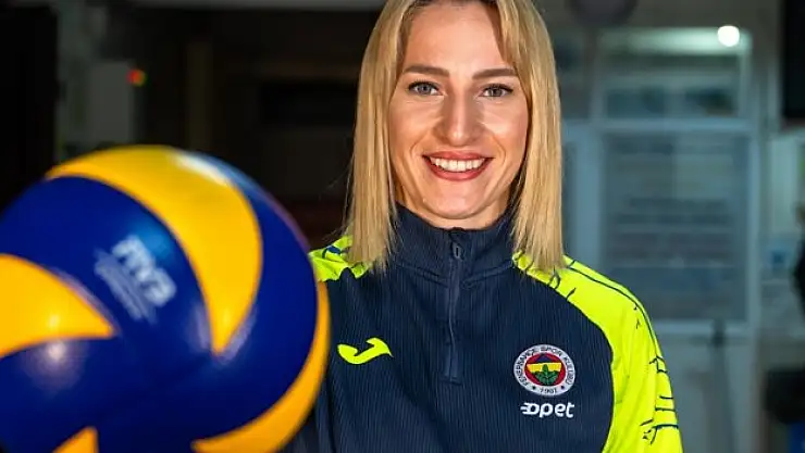 Voleybolla tanıştığı ilkokuluna 'dünya 1 numarası' olarak döndü