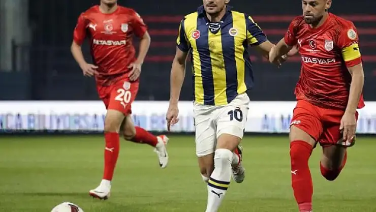 5 futbolcu kart sınırında