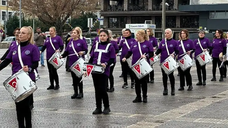 Kadınlardan 8 Mart gösterisi