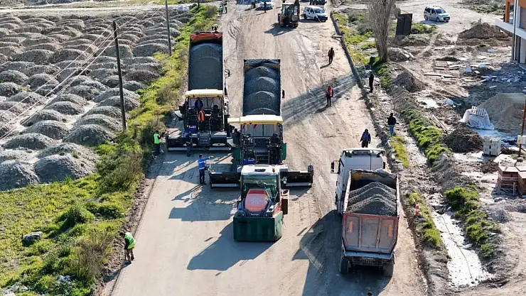 Turizmin kalbindeki yollar yenileniyor