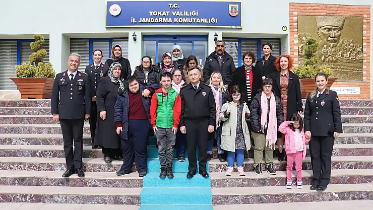 Down sendromlu çocuklar İl Jandarma Komutanlığını ziyaret etti