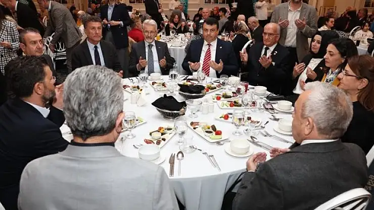 Şehit aileleri ve gaziler iftarda buluştu