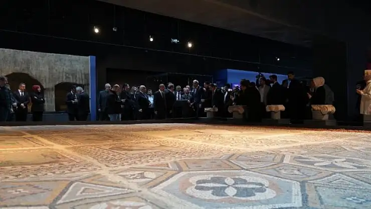 13 Mart'ta kapıları açıldı