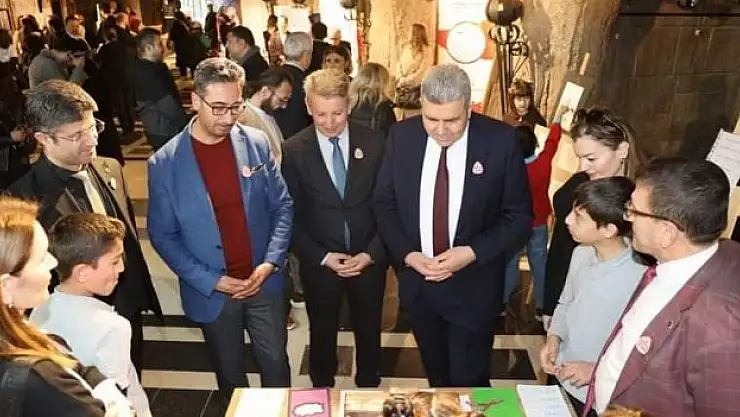 'Dilimizin Zenginlikleri' sergi ve tiyatro etkinliği