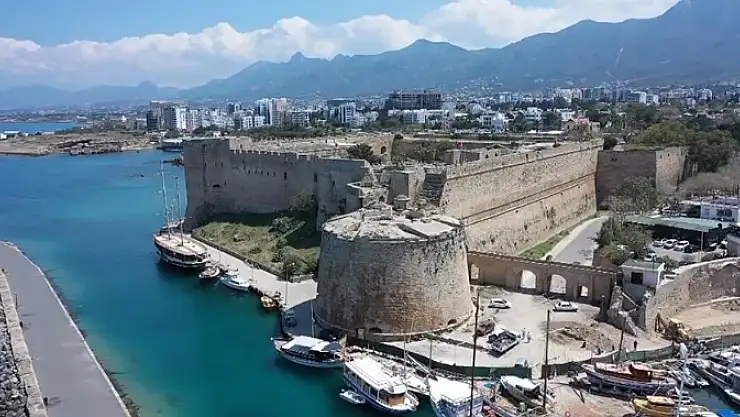 Kıbrıs, Rusya Kapıları Açtı