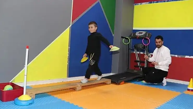 Otizmli çocuklar sporla hayata bağlanıyor