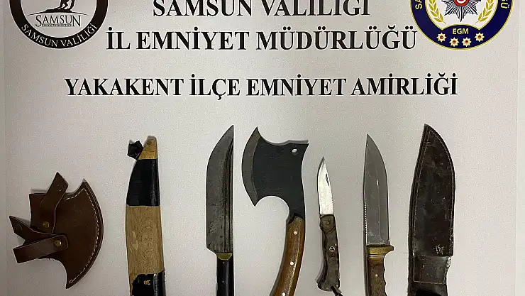 Samsun'da Bir araçta kesici aletler bulundu