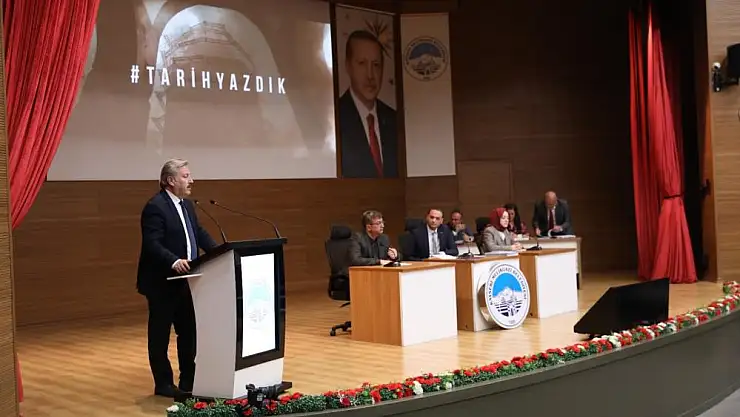 Yeni dönemin ilk meclis toplantısı yapıldı