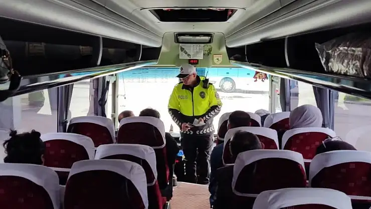 Trafik ekiplerinden yolcu ve sürücülere uyarı