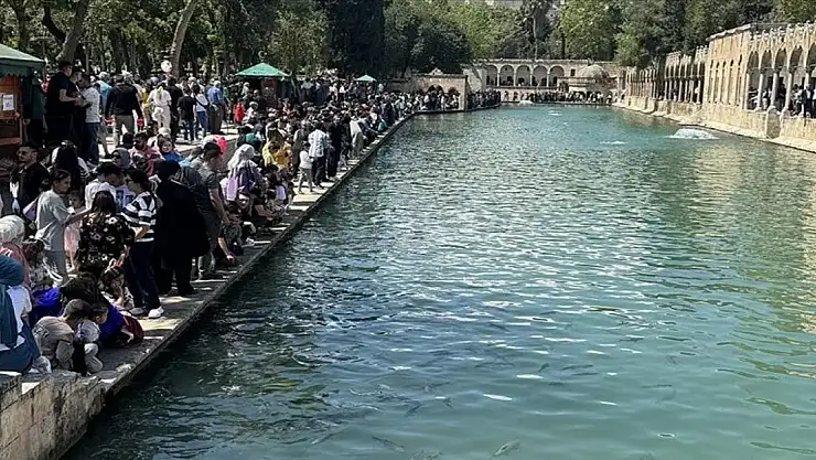 Balıklıgöl bayram tatilinde daha 'kalabalık'