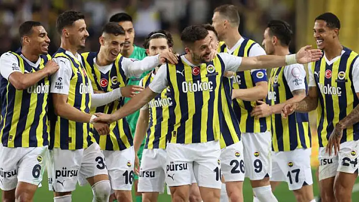 7 futbolcu kart sınırında