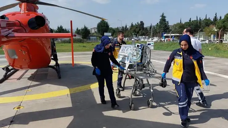 Ambulans helikopter yeni doğmuş bebek için havalandı