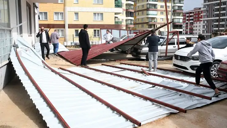 Kastamonu'da çıkan fırtına korkuttu
