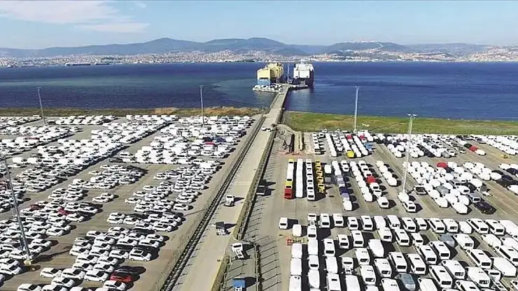 Otomobil ihracatı 3 ayda 2,5 milyar doları aştı