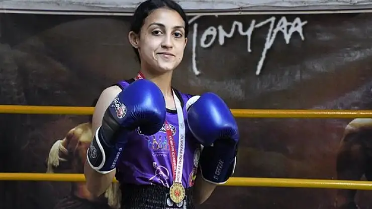 Sakat halde muaythaide Türkiye şampiyonu oldu