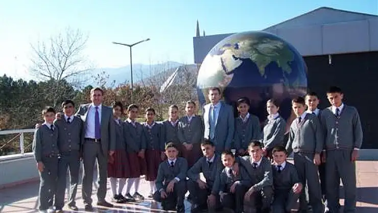 Yibo Öğrencilerinden Uzay Gözlem Evi gezisi