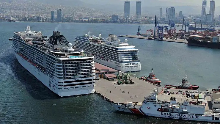 kruvaziyer gemisi geldi