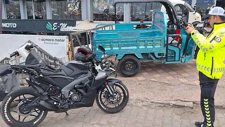 Motosiklet kazasında sürücü yaralandı