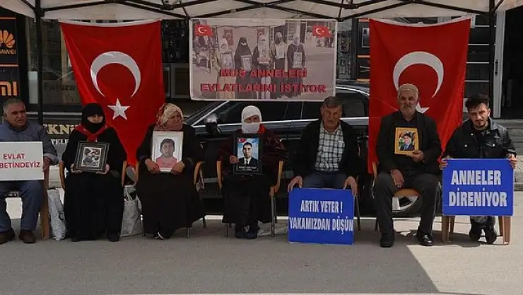 Muşlu aileler, DEM Parti önündeki 'evlat nöbeti'ni sürdürdü