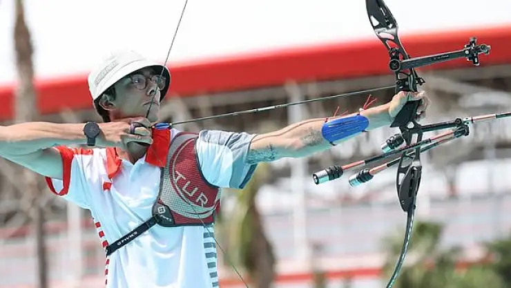 Mete Gazoz koleksiyonuna 7 yılda 50 madalya ekledi