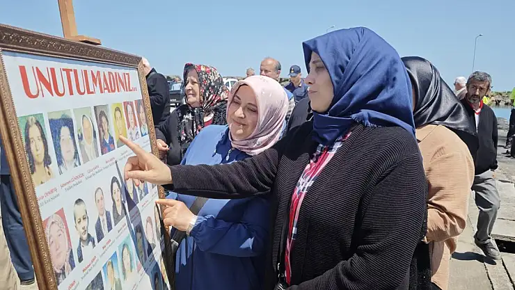 Deniz faciasında hayatını kaybeden 38 kişi törenle anıldı