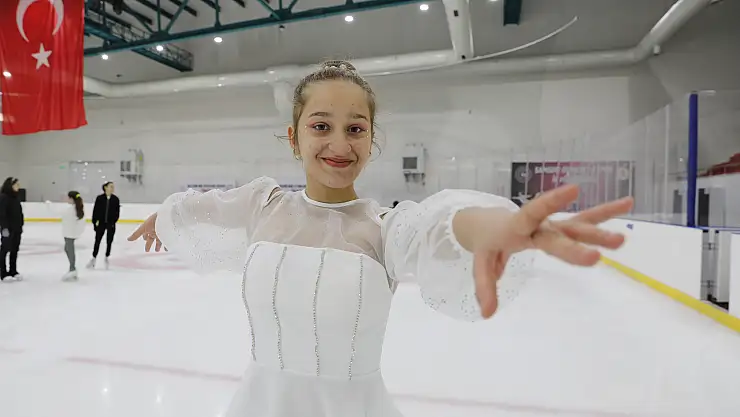 Azra'nın hedefinde milli sporcu olmak var