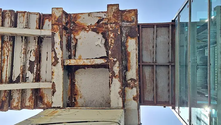 üst geçidindeki korozyon vatandaşları korkutuyor