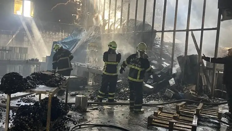 Fabrika yangını korkuttu
