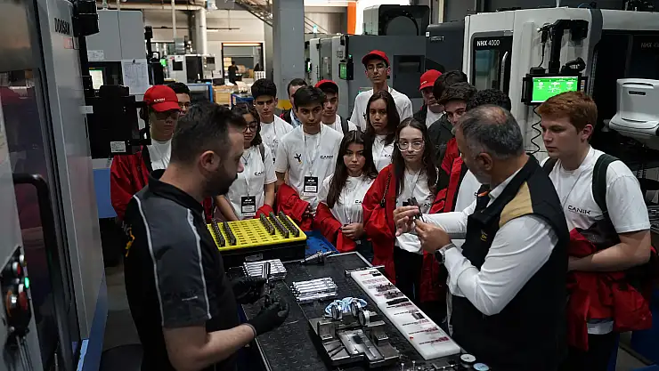 CANiK, geleceğin mühendisleri ile bir araya geldi