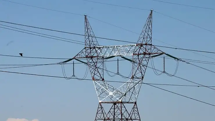 Çin'in elektrik kurulu gücü 3 bin gigavatı geçti