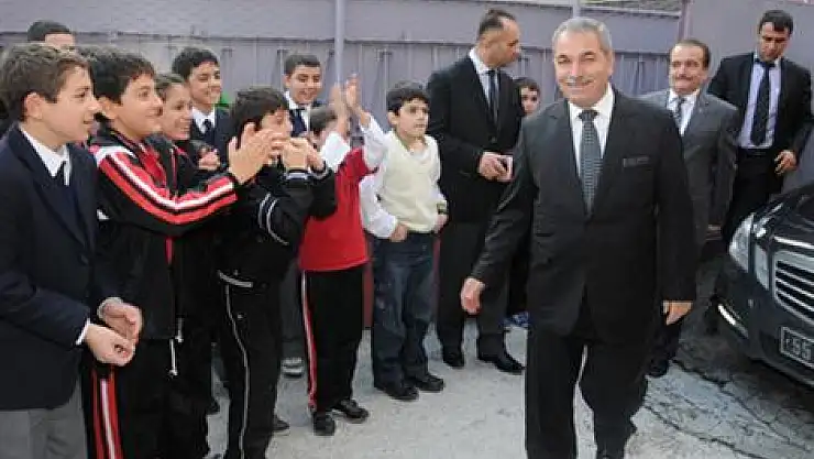 Demirtaş: 'Her genç ülke için değerli'