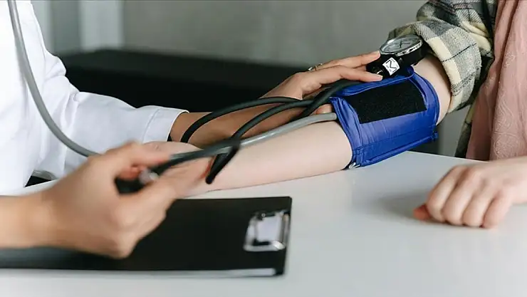 Erişkinlerde tekrarlayan burun kanamaları hipertansiyon habercisi olabilir