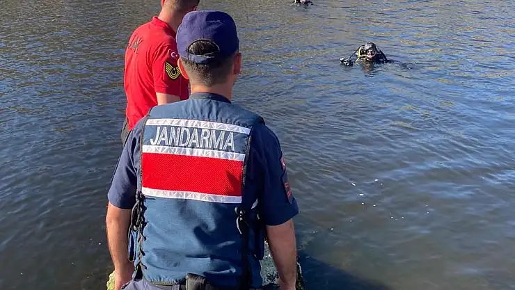 gölete giren genç boğuldu