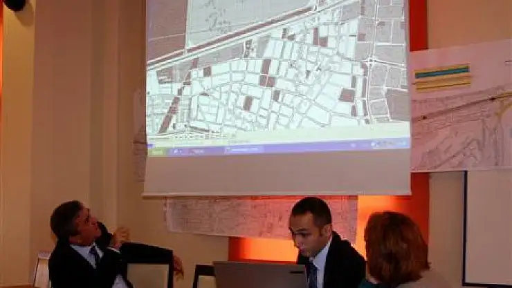 Raylı Sistemin yeni güzergahı tartışıldı