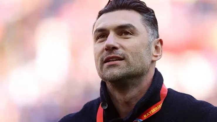 Burak Yılmaz'dan milli takım oyuncularına destek çağrısı