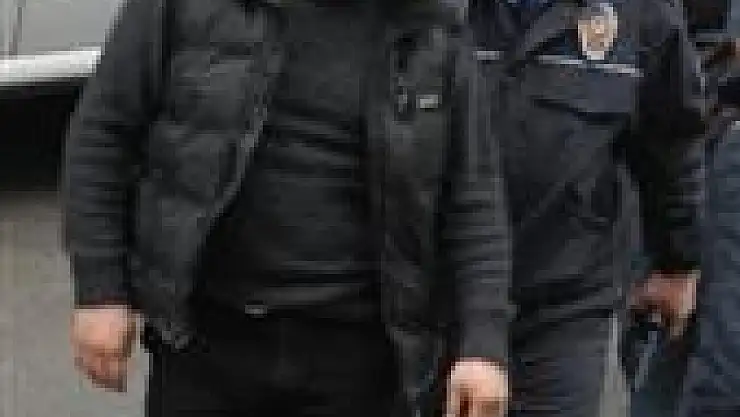 Tartıştığı Genci Bıçakladı