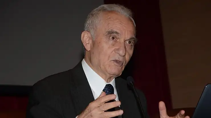 Eski Dışişleri Bakanı Yaşar Yakış vefat etti