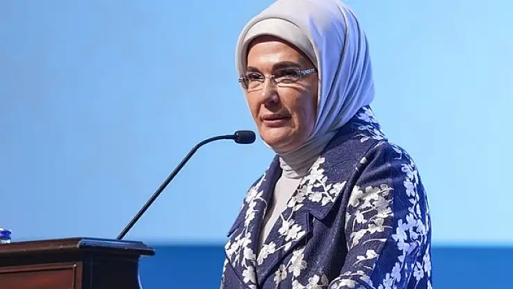 Emine Erdoğan'dan 'koruyucu aile' paylaşımı