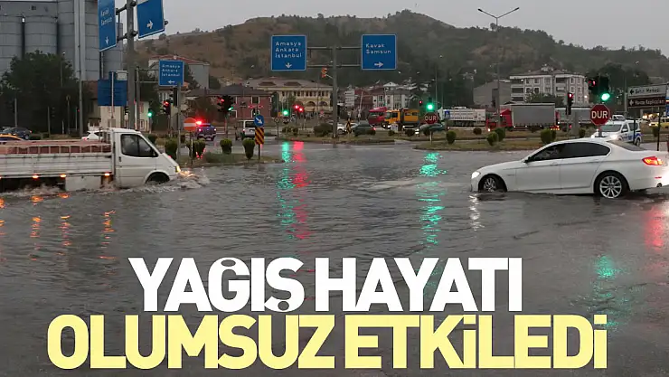 Yağış hayatı olumsuz etkiledi