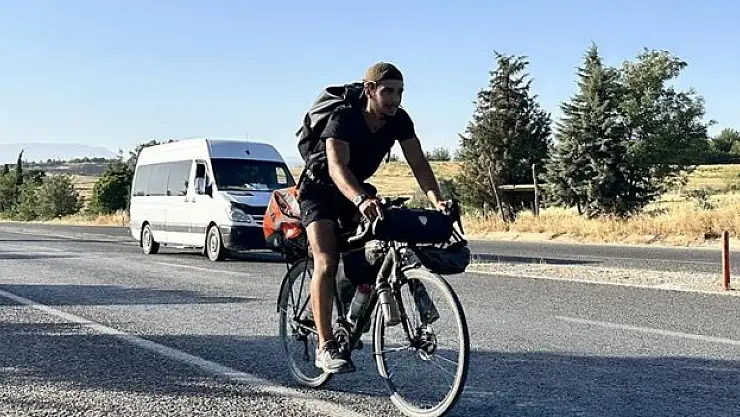 Yolculuk hayalini gerçekleştirdi