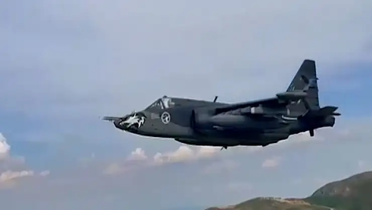 Ukrayna: Rusya'ya ait 'Su-25' tipi savaş uçağını vurduk