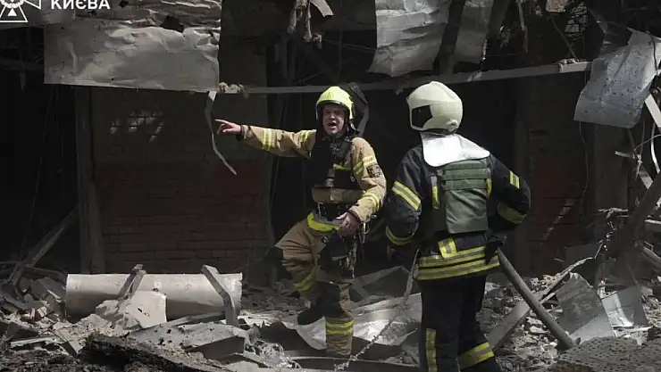 Rusya Ukrayna'ya 40'dan fazla füzeyle saldırdı: 10 ölü