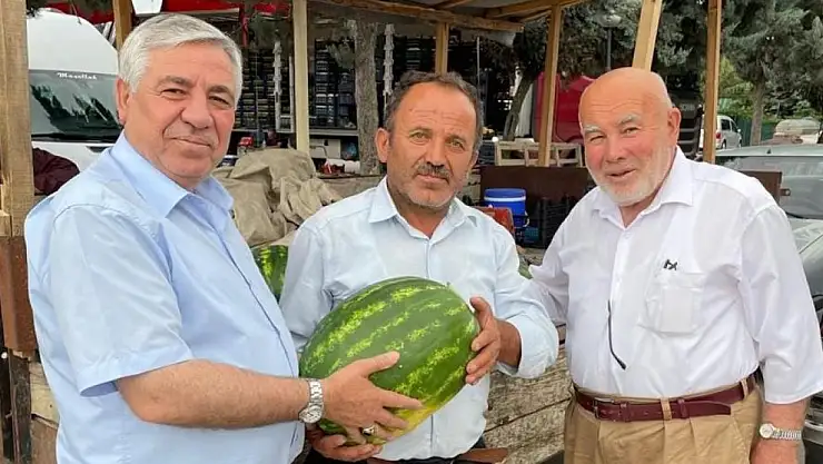 YERLİ KARPUZ TEZGAHTA