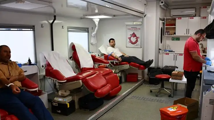 Vezirköprü'de 74 ünite kan bağışı