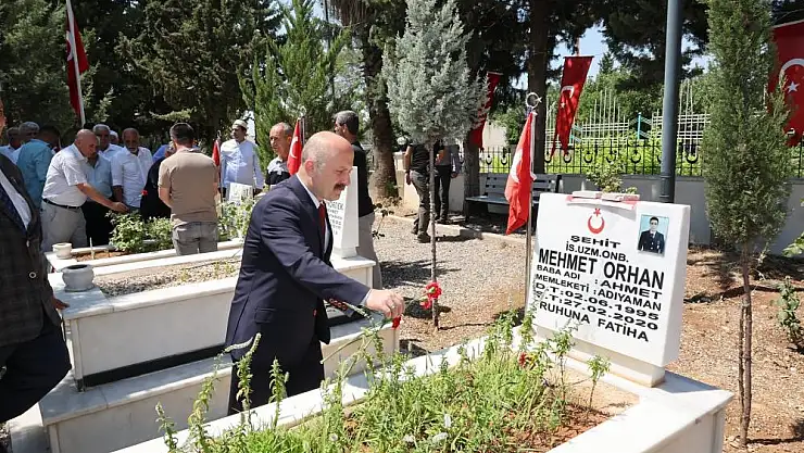 15 TEMMUZ'UN YILDÖNÜMÜNDE ŞEHİTLİK ZİYARETİ