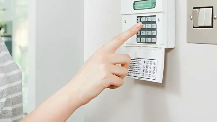Ev Güvenliğini Sağlamak için Hırsız Alarm Sistemleri: Detaylı Rehber