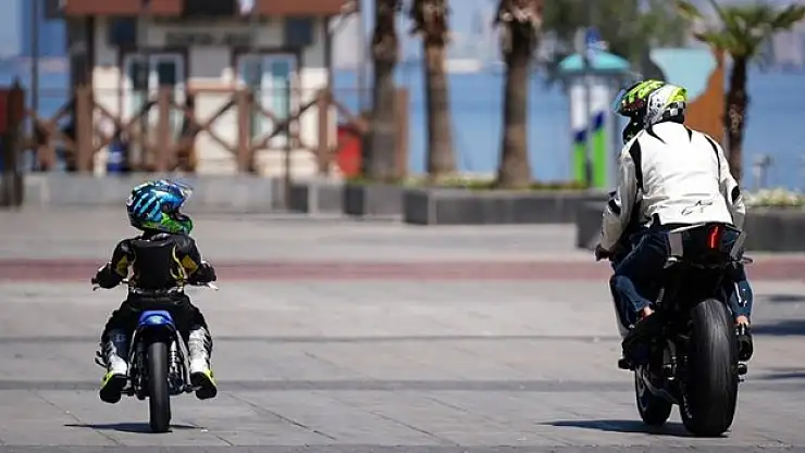 Minik motosikletçi Atlas Pars 'takipte'