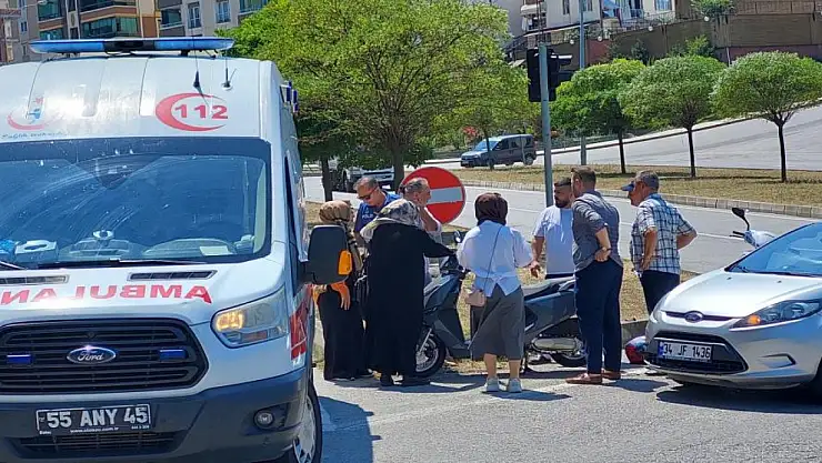 Samsun'da otomobil ile motosiklet çarpıştı: 1 yaralı