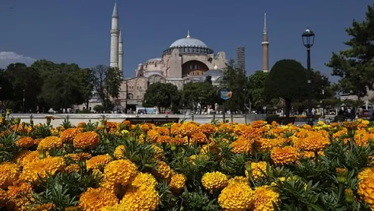 Ayasofya-i Kebir Cami-i Şerifi yaklaşık 25 milyon ziyaretçi ağırladı